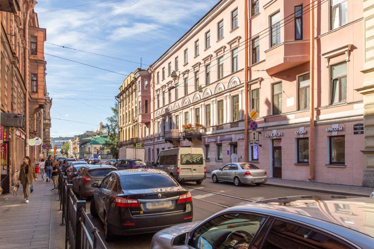 Dostoevskinn Kuznechniy Saint Petersburg Bagian luar foto